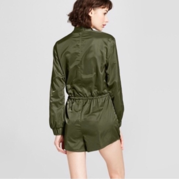 *NWT* Hunter for Target Olive Green Zip-Up Utility Romper, Size Small - Picture 3 of 12